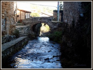 Cascada-Tobera638-300x227 Frias. El pueblo más pequeño de España. Rutas   