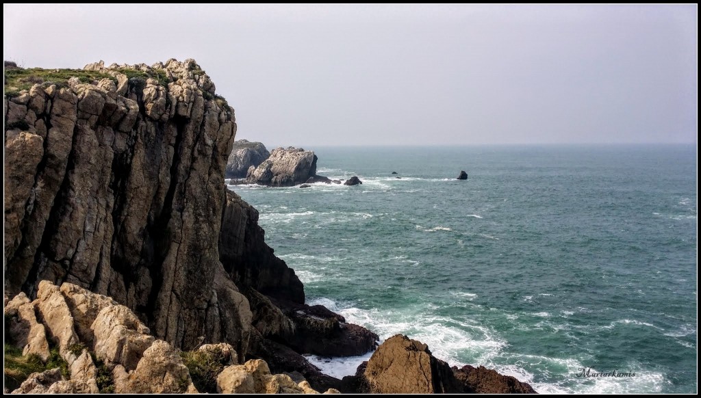 Playa-de-Cerrias020-1024x582 La Costa Quebrada (Cantabria) Rutas   