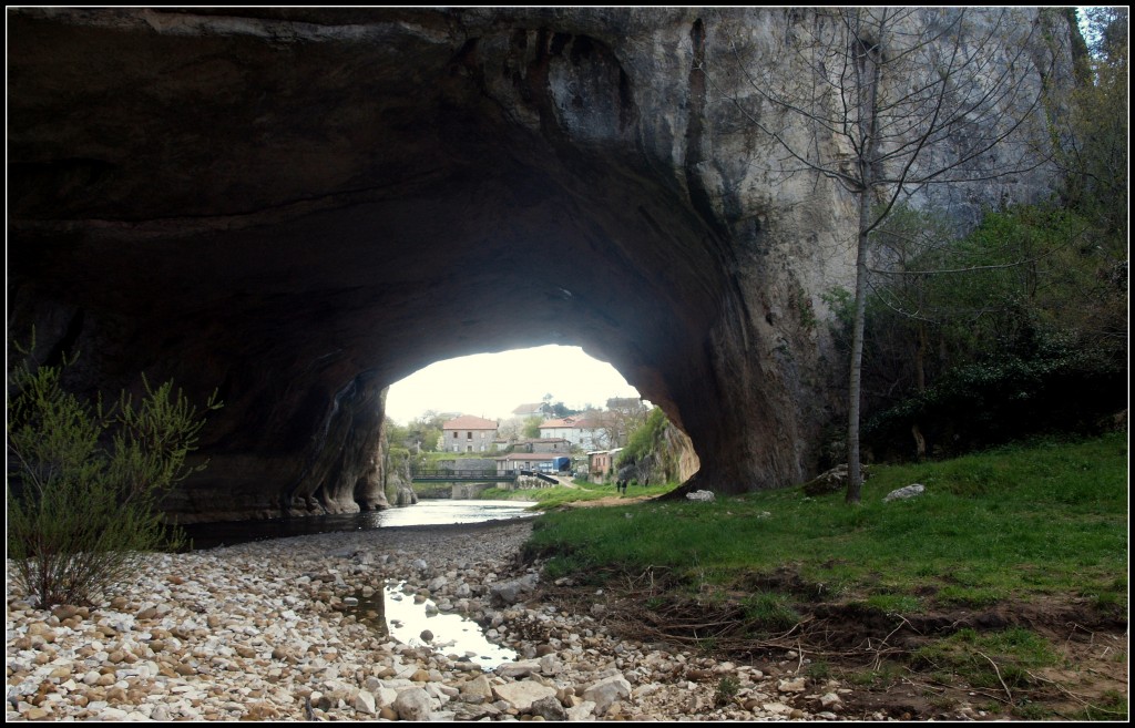 Puentedey176-1024x657 De paseo por Las Merindades Rutas   