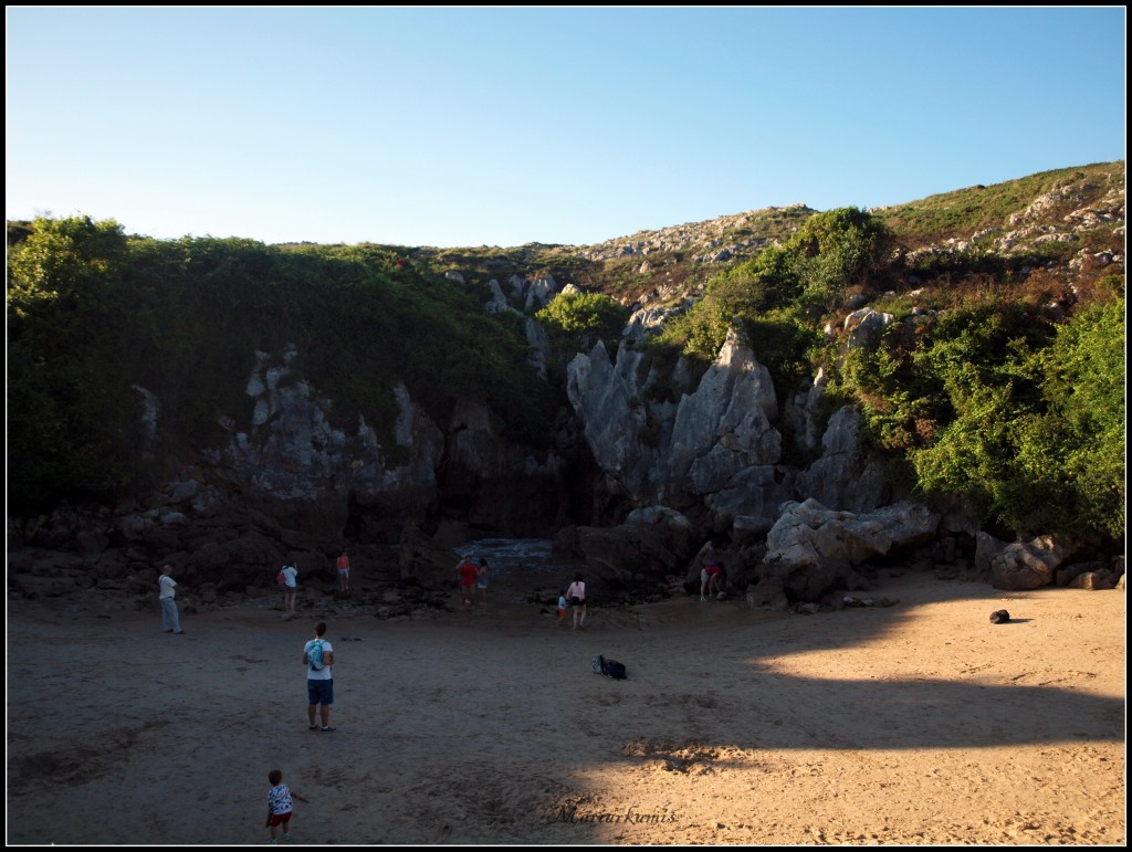 Playa-Gulpiyuri548-1024x771 Ruta por Asturias: Lastres, Gulpiyuri, los bufones de Pria... Viajes   