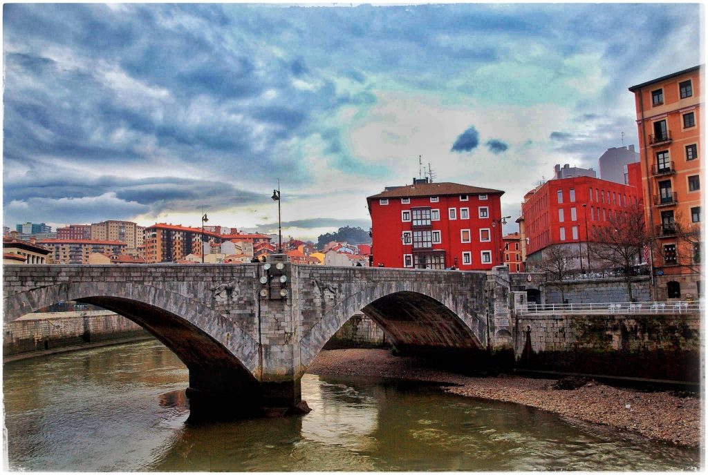 P2118803-01-1024x688 Turisteando por Bilbao Rincones   