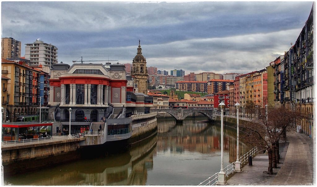 P2118841-01-1024x606 Turisteando por Bilbao Rincones   