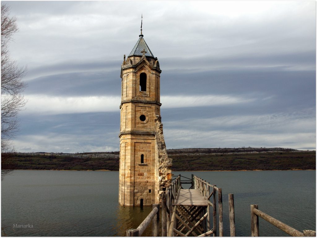 La-Catedral-de-los-Peces680-1024x770 Rodeando el Embalse del Ebro Rutas   