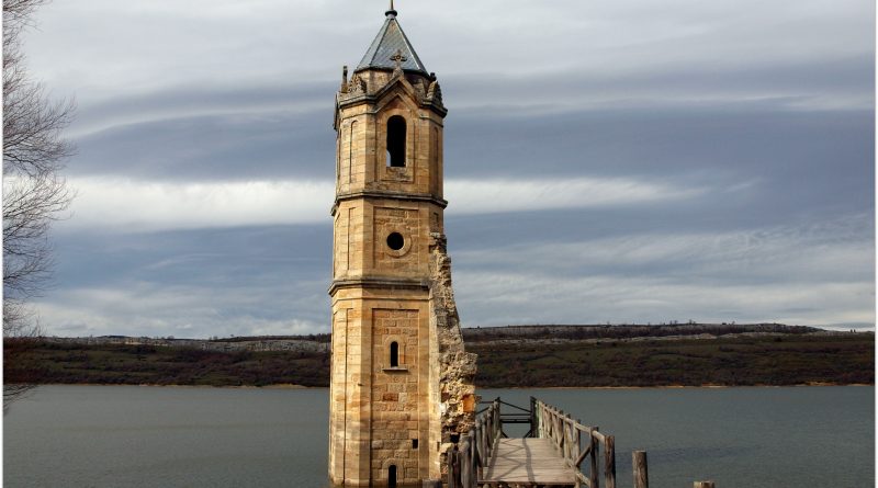 La-Catedral-de-los-Peces680-800x445 Rodeando el Embalse del Ebro Rutas   